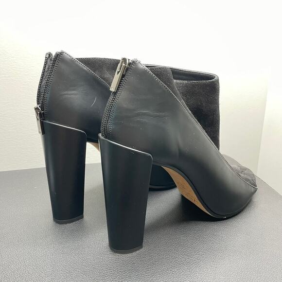 VINCE Black Boyard Two Tone Peep Toe Ankle Boots US 10 - Picture 6 of 10